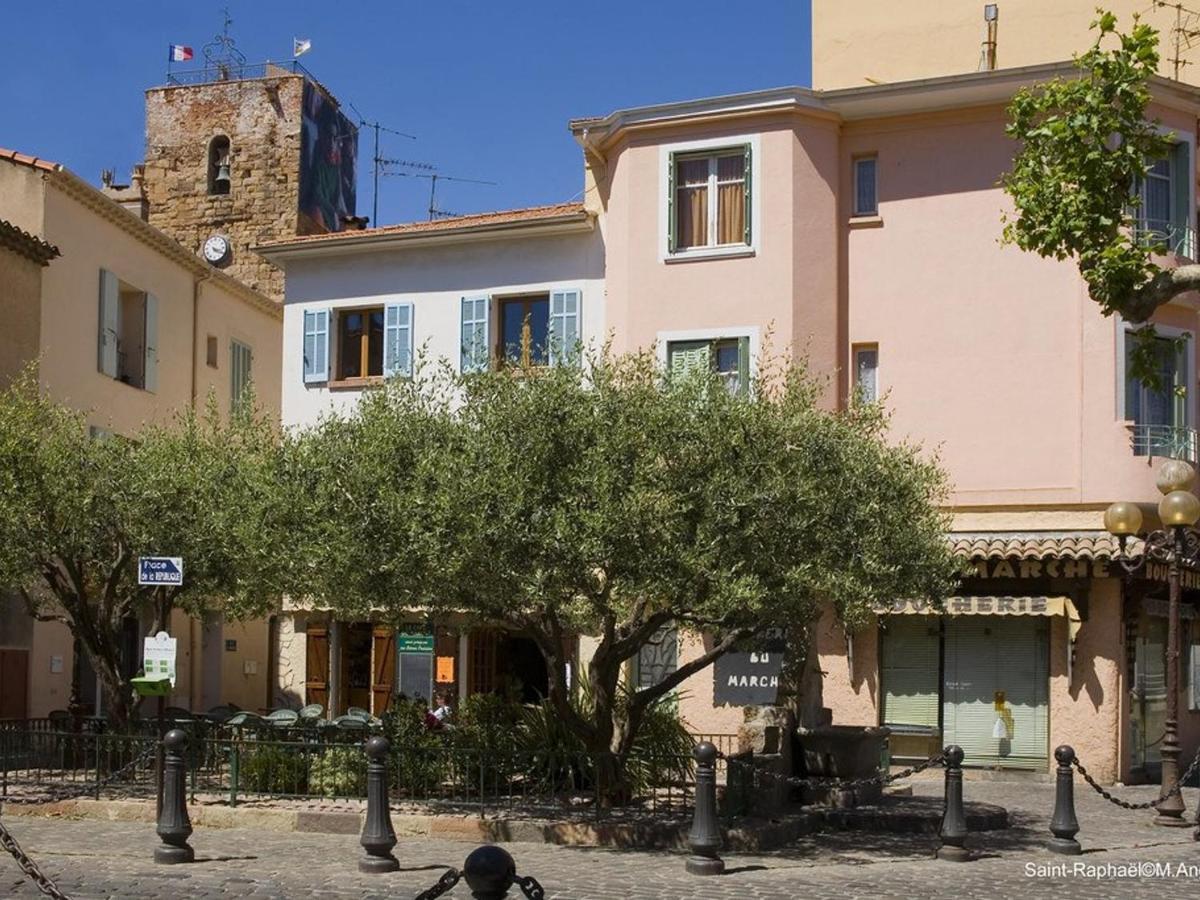 Spacieux 3 Pieces Avec Terrasse, Piscine Et Garage, A 2 Pas De La Plage - Saint Raphael - Fr-1-226A-274 المظهر الخارجي الصورة