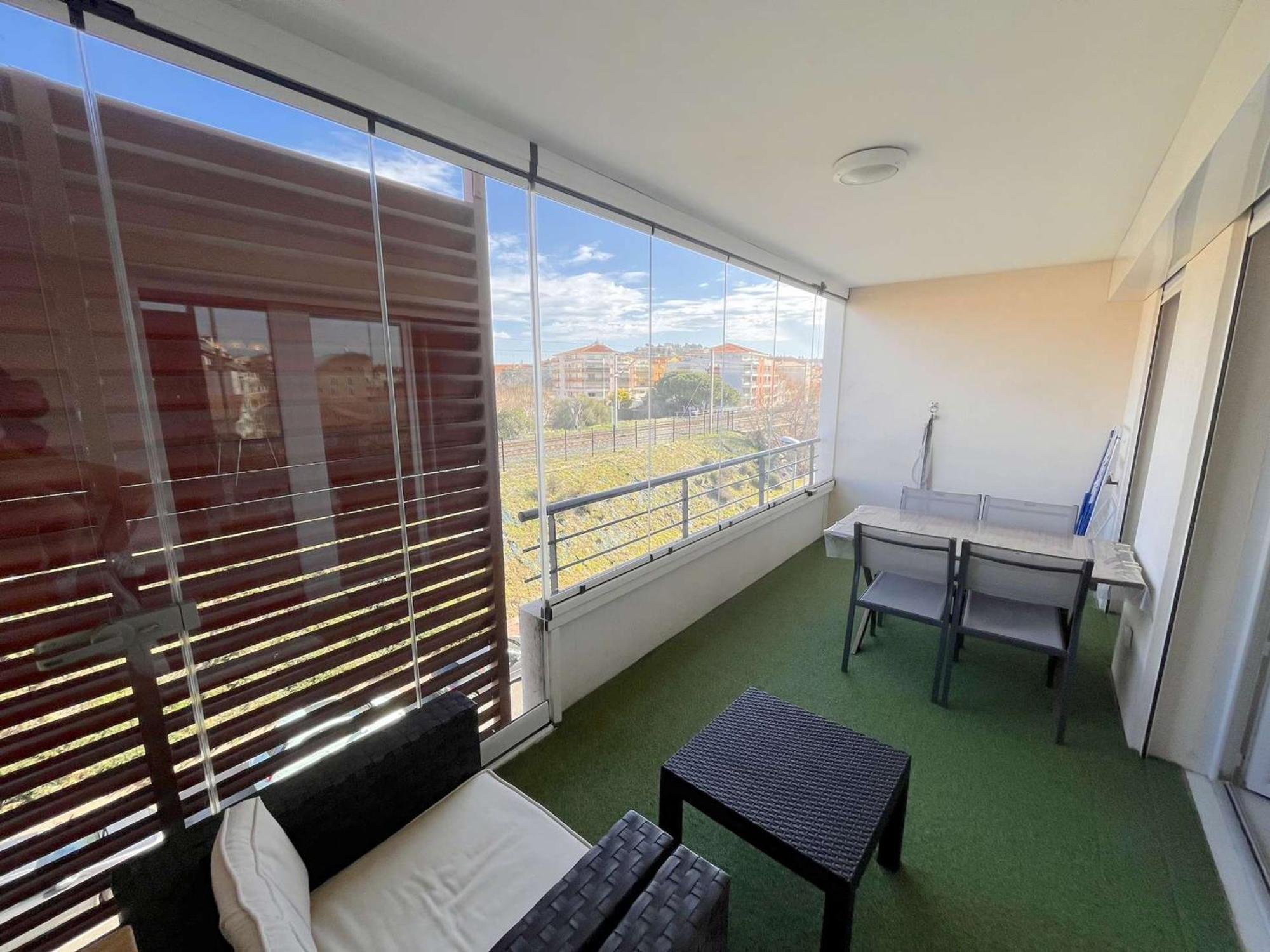 Spacieux 3 Pieces Avec Terrasse, Piscine Et Garage, A 2 Pas De La Plage - Saint Raphael - Fr-1-226A-274 المظهر الخارجي الصورة